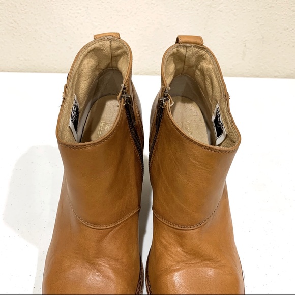 FRYE Tan Ankle Boots - Picture 2 of 16